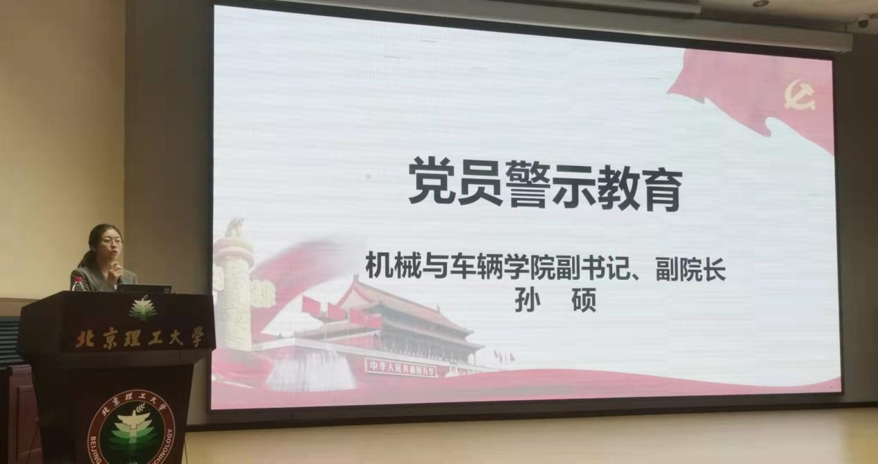 黄色仓库