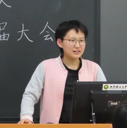 黄色仓库
