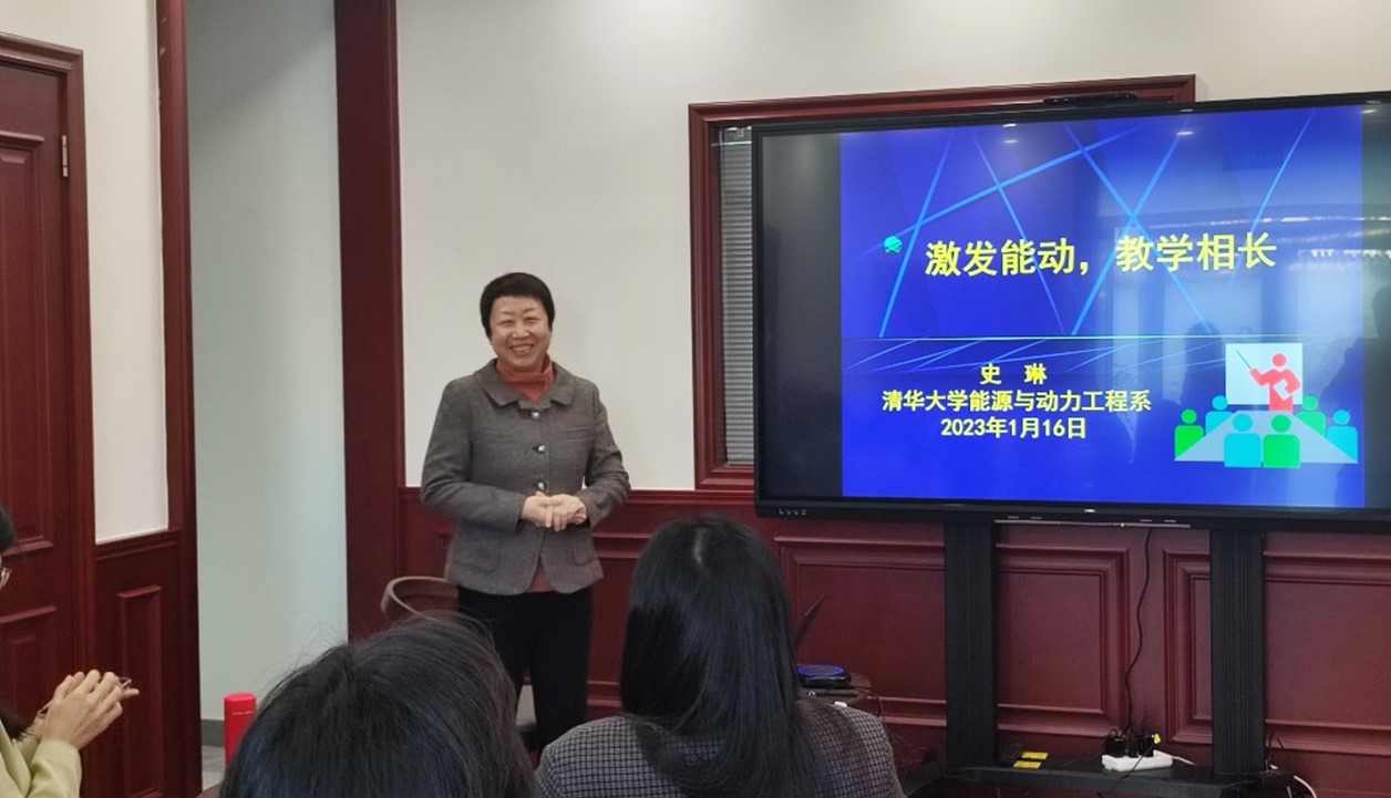 黄色仓库