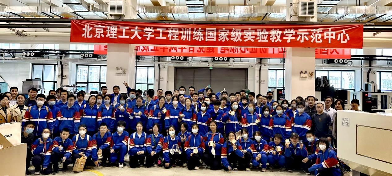 黄色仓库