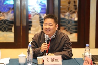 黄色仓库