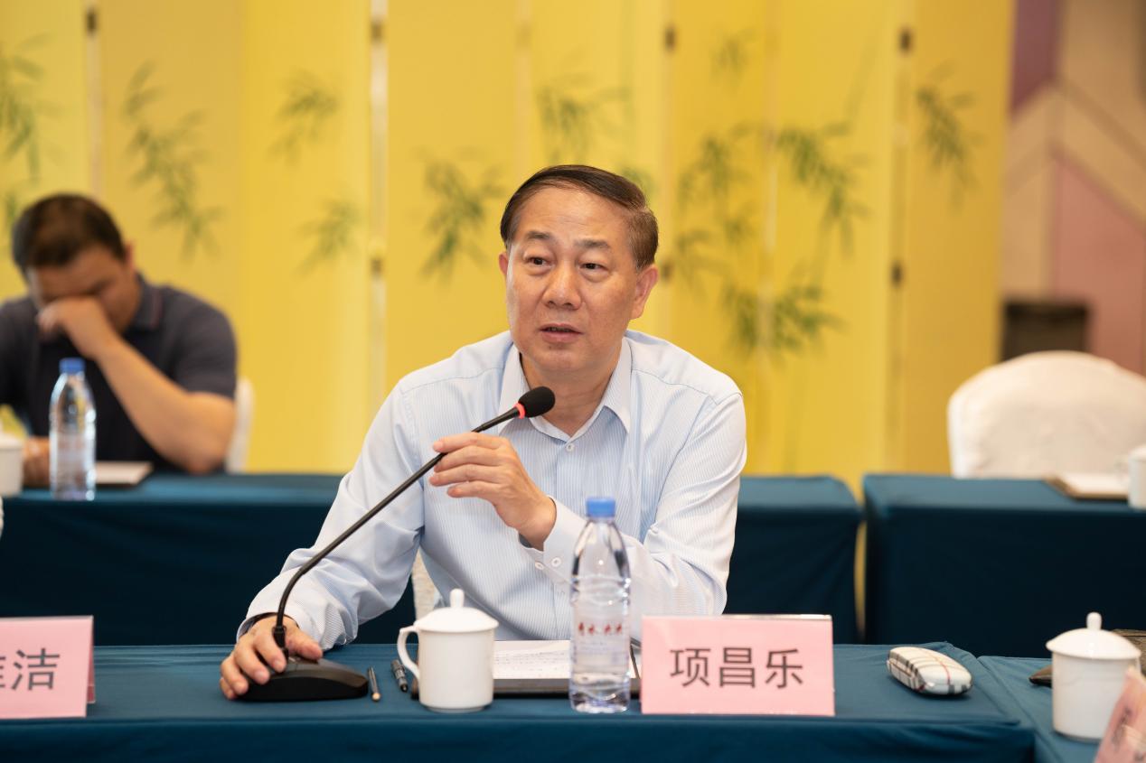 黄色仓库